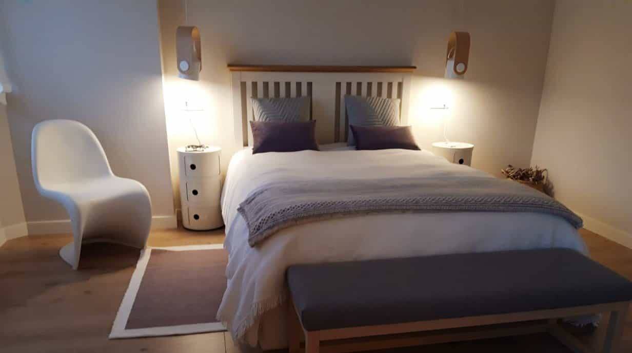 Eiroa-Dormitorio-Lampara-Diseno-Geometrico-02