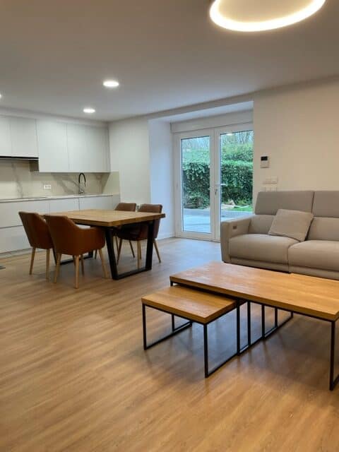 Eiroa-Salon-Cocina-Iluminacion-Minimalista